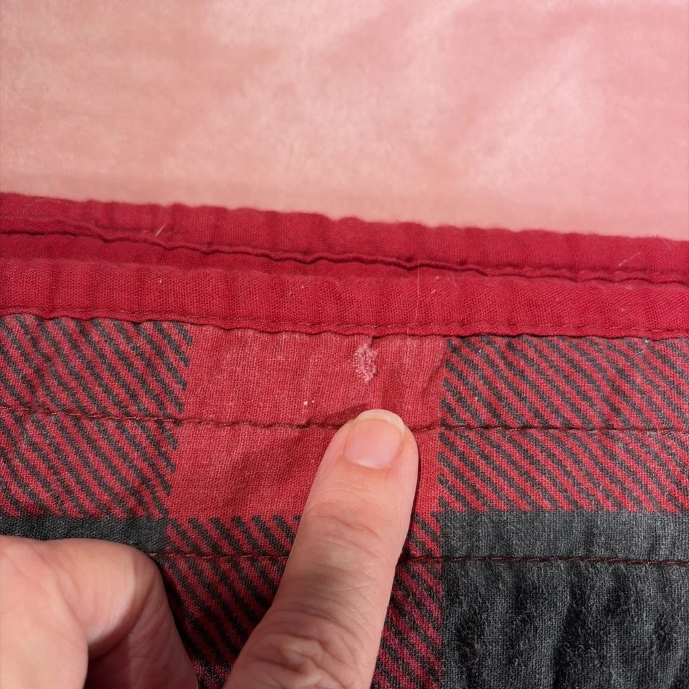 WOOLRICH PLAID PATCHWORK QUILT 70x48 Quilted Throw. Cabin, Lake. Flaws.